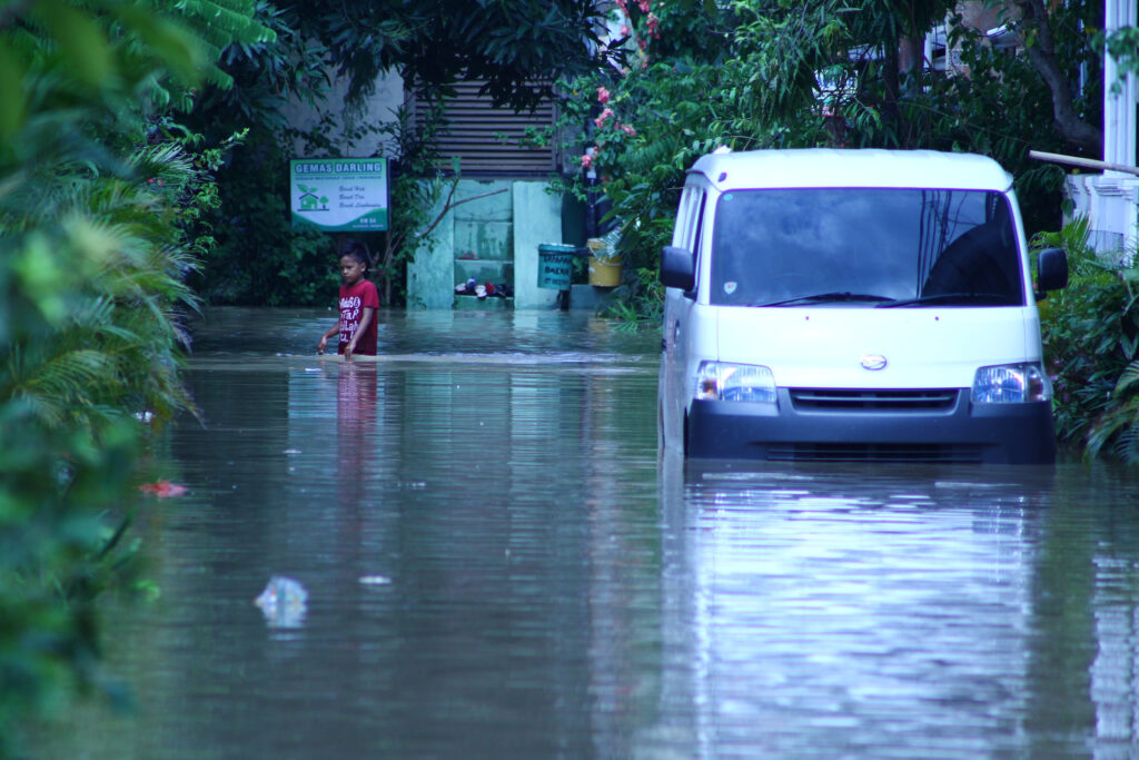 Keuangan Apakah Mobil Rusak Akibat Banjir Ditanggung Oleh Asuransi?