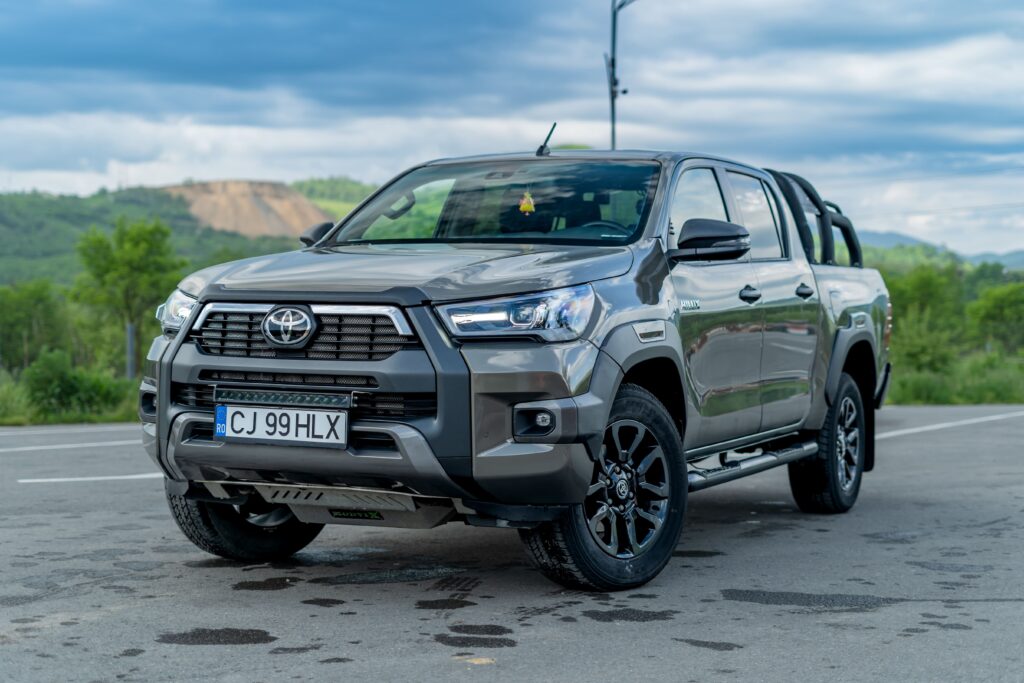 Harga Toyota New Hilux dan Varian yang Tersedia di Indonesia