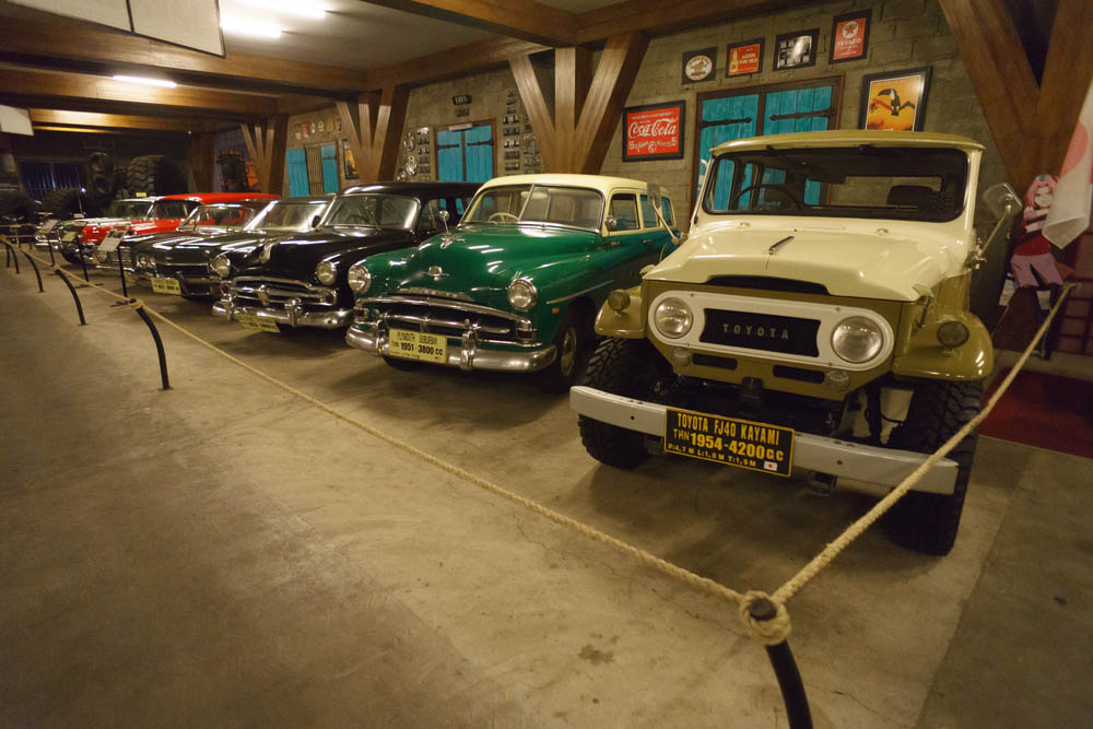 motor dan mobil pertama di Indonesia