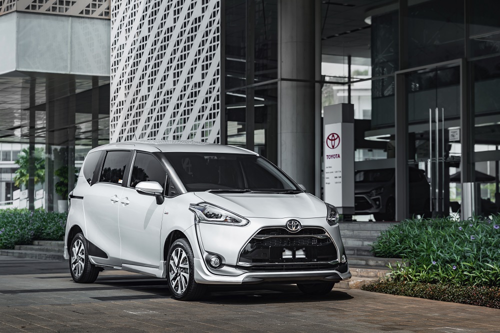 toyota new sienta