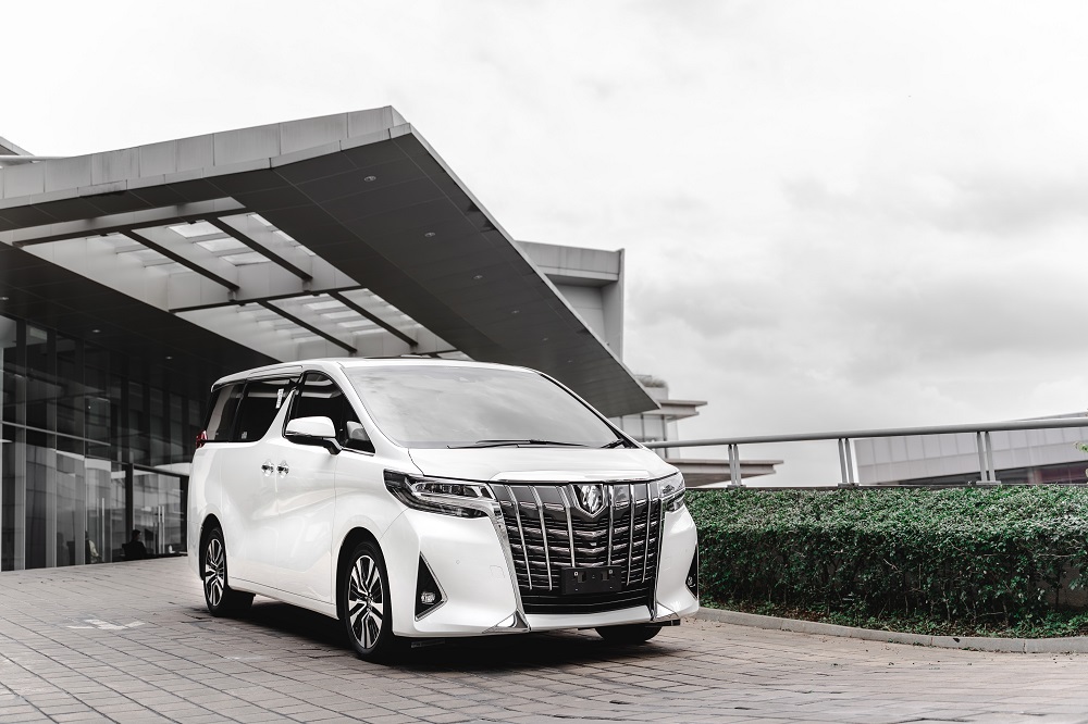 toyota alphard