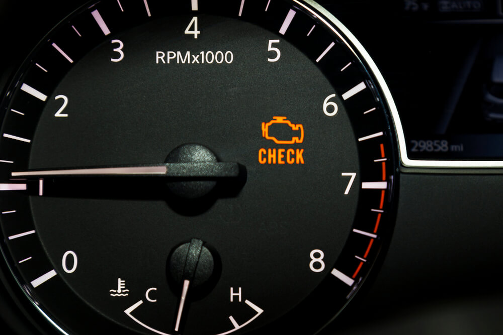 check engine menyala