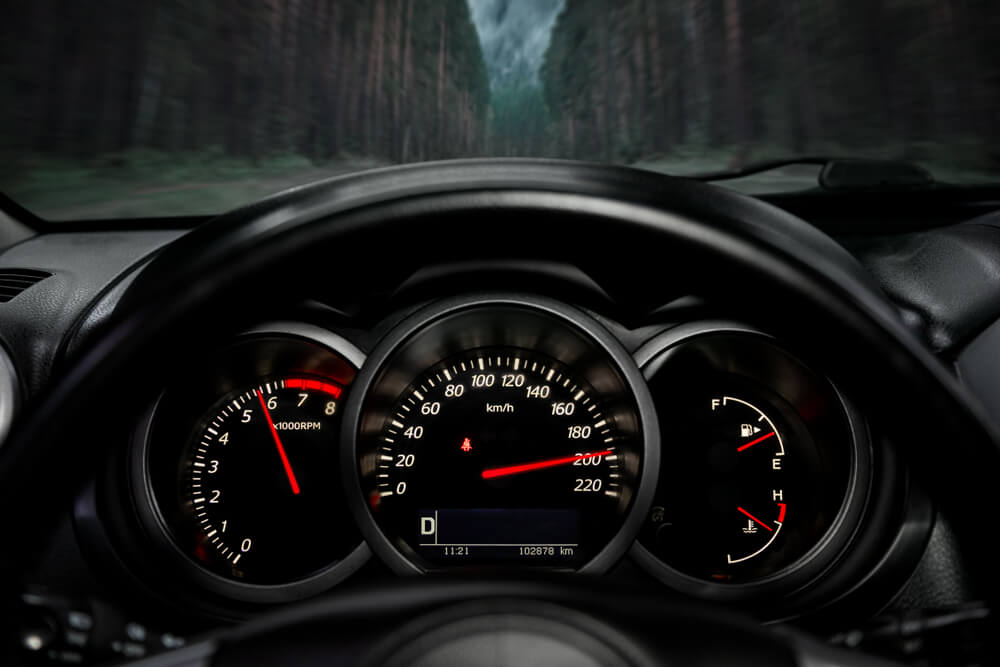 speedometer mobil