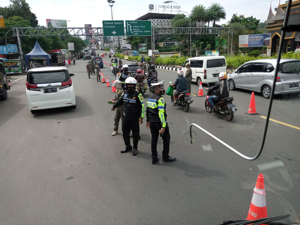 titik penyekatan puncak