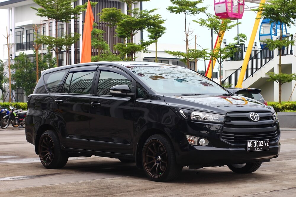 harga kijang innova bekas