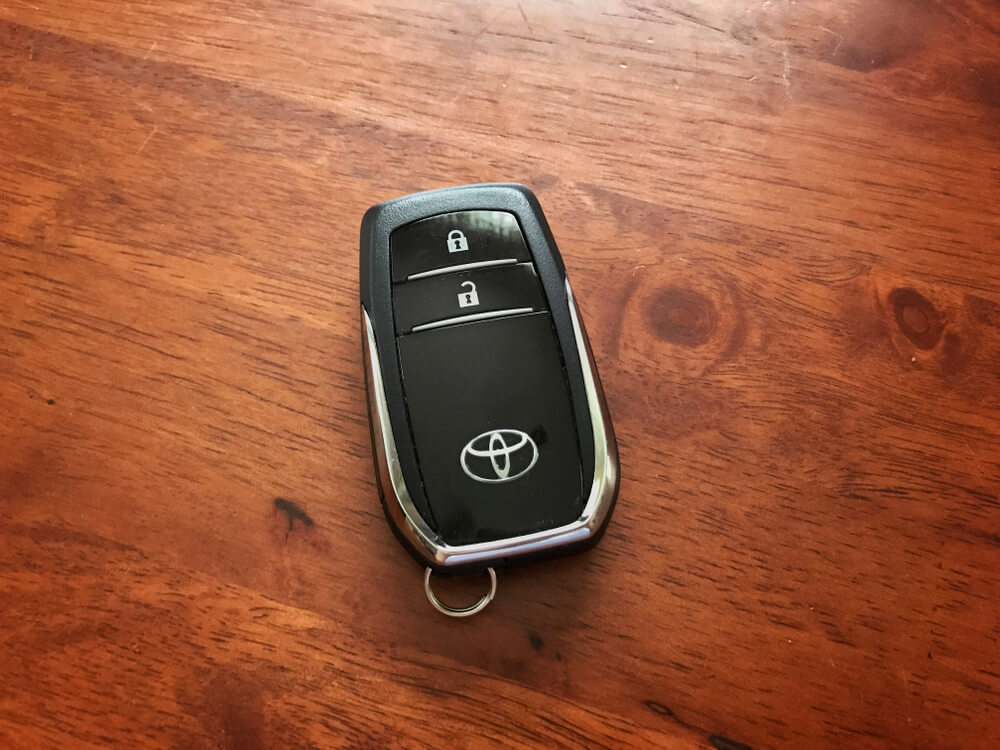 kunci keyless mobil