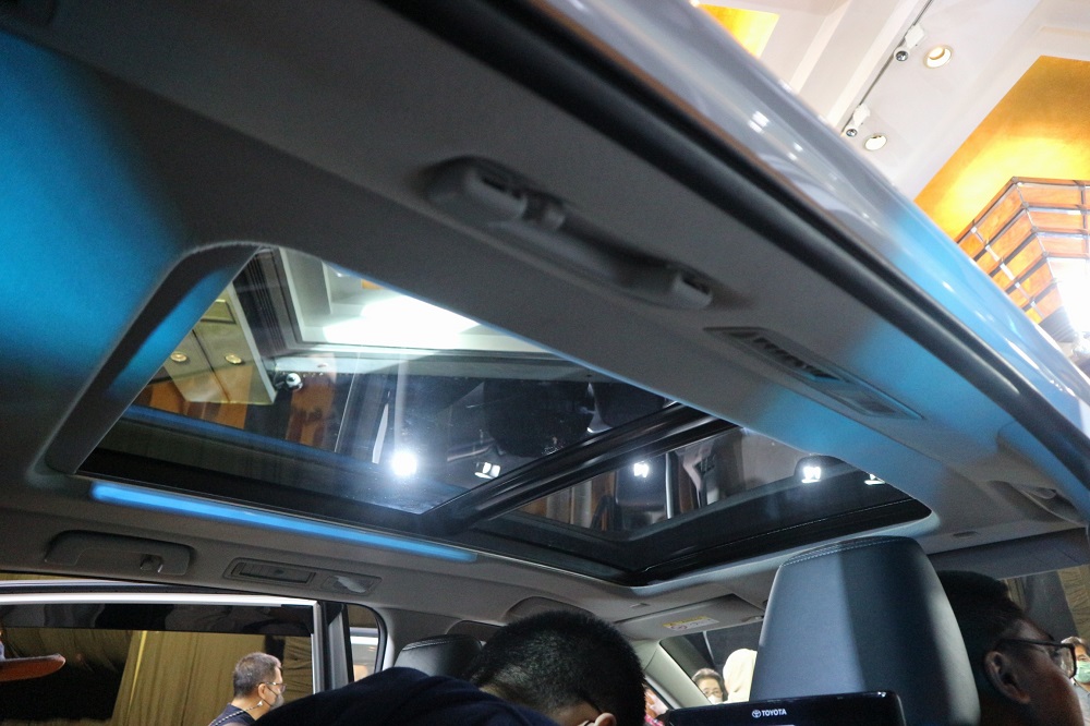 panoramic sunroof zenix