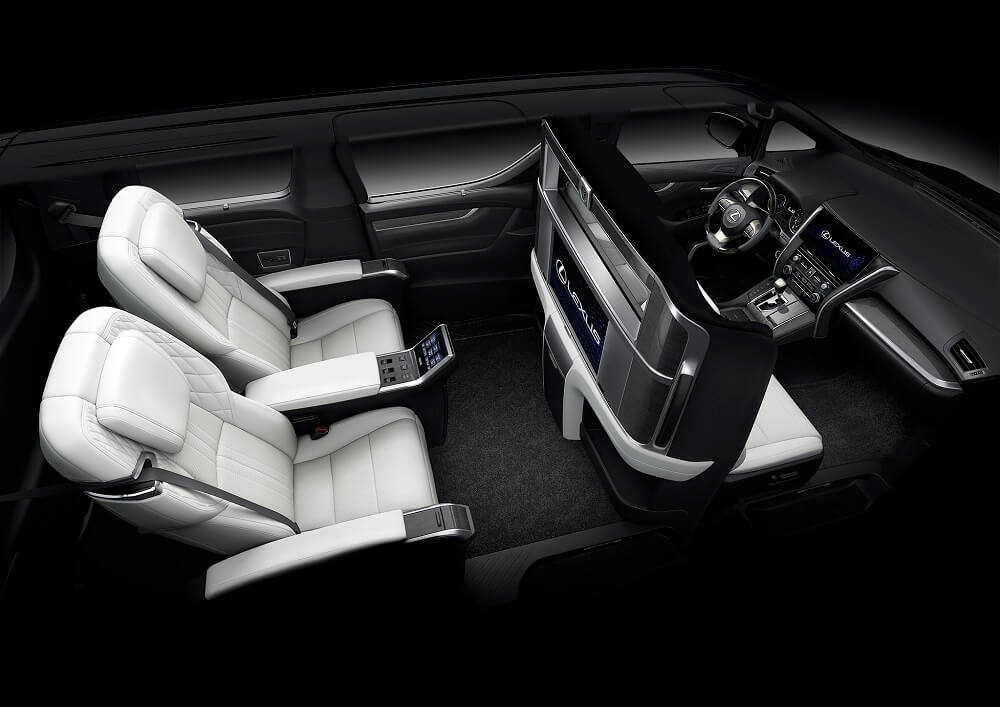 Rasakan Interior Mewah Lexus Alphard Bareng Keluarga