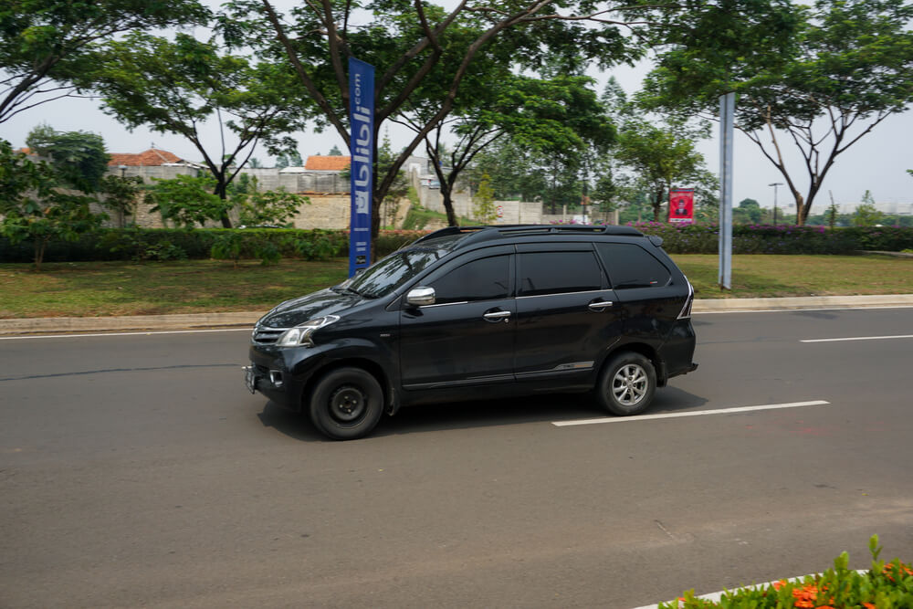 mobil toyota avanza