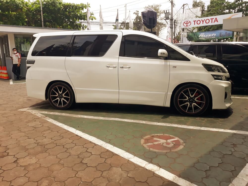 toyota alphard bekas