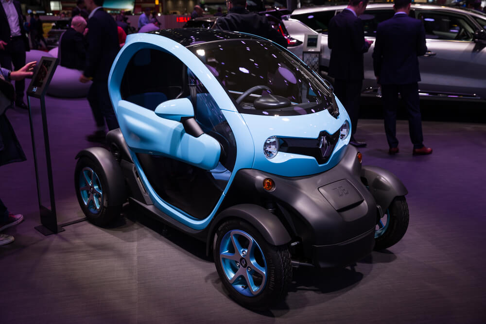 mobil listrik renault