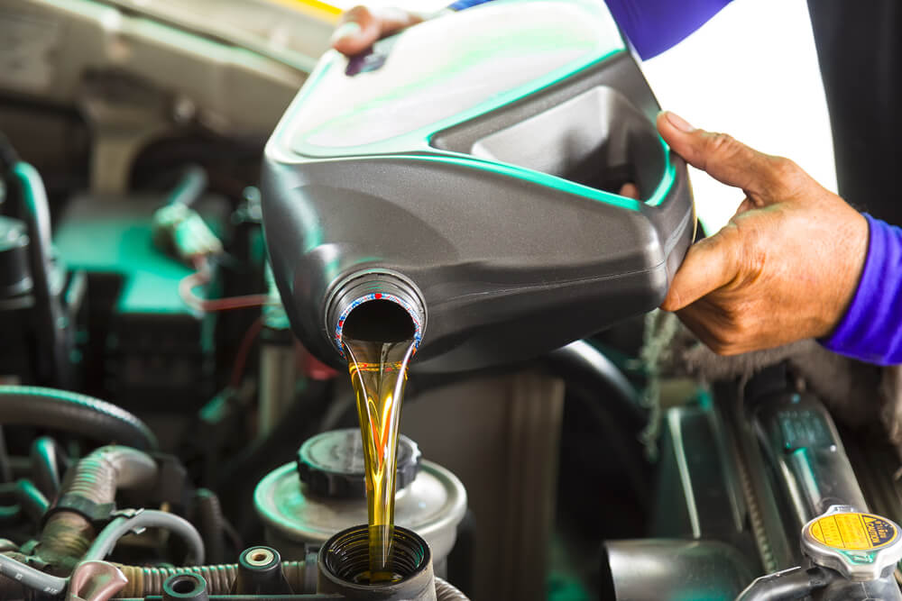 Rutin Ganti Oli Daihatsu Sigra X agar Performa Tetap Mantap