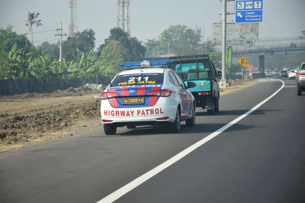 berhenti darurat di jalan tol