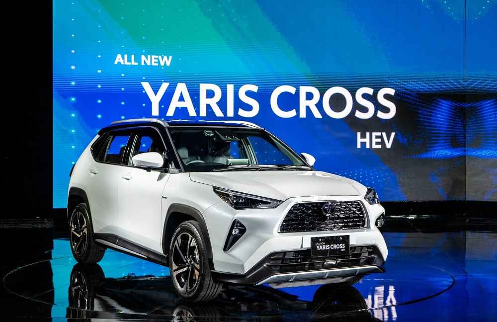 toyota all new yaris cross juga dipamerkan di GIIAS Surabaya