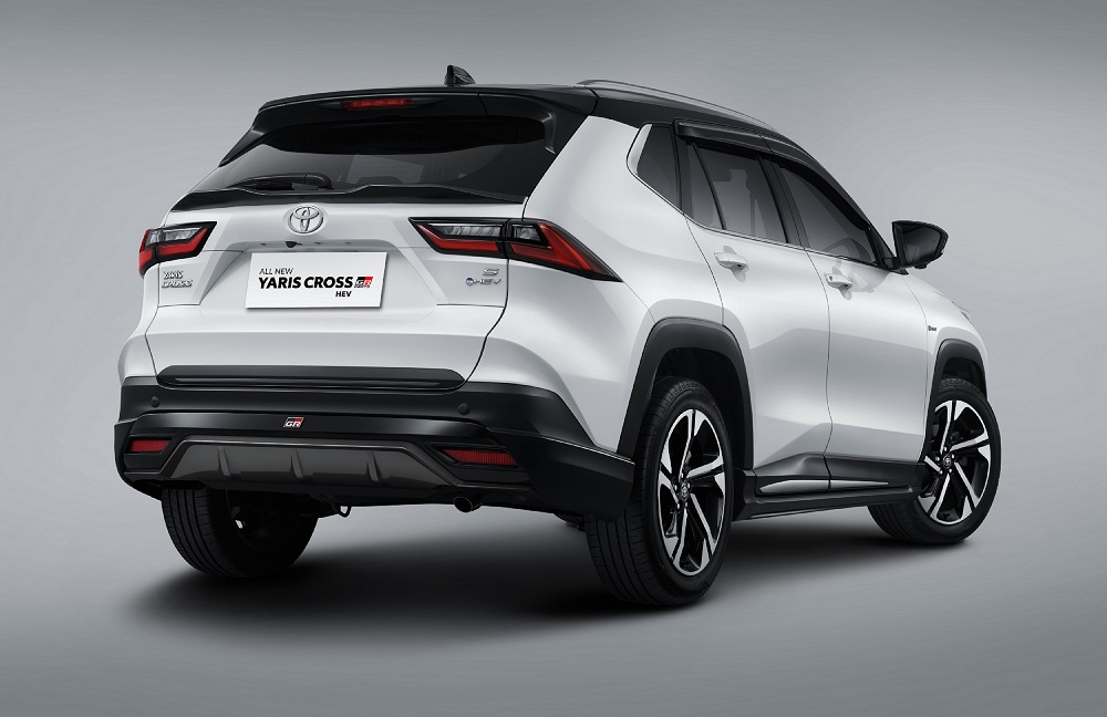 spesifikasi yaris cross