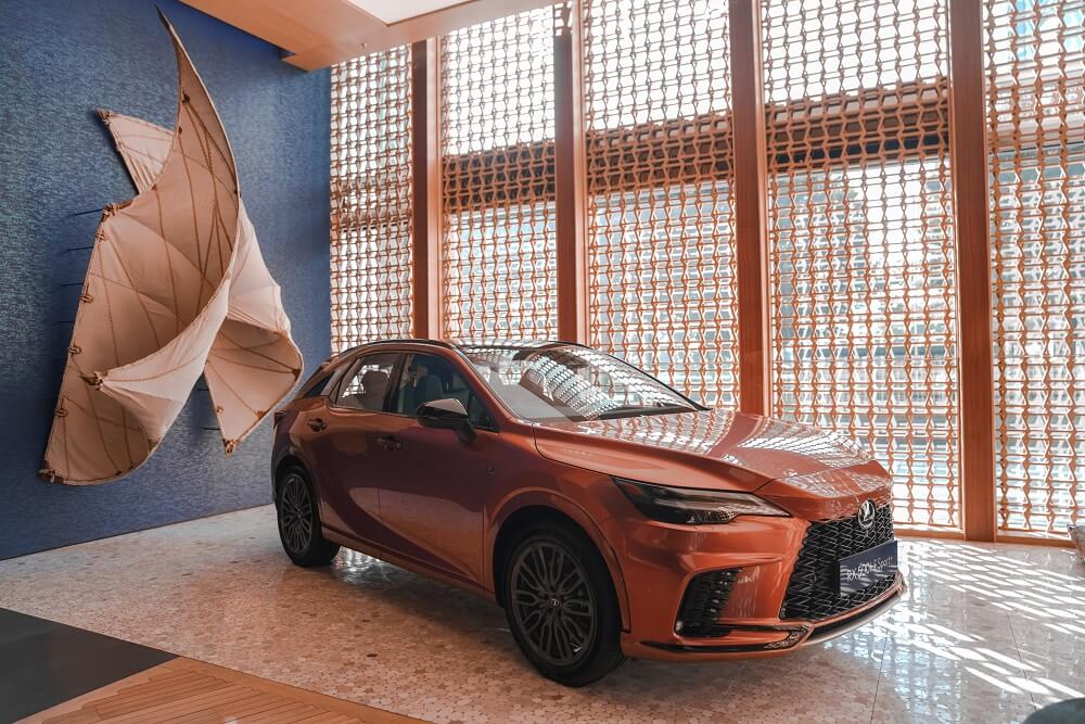 lexus