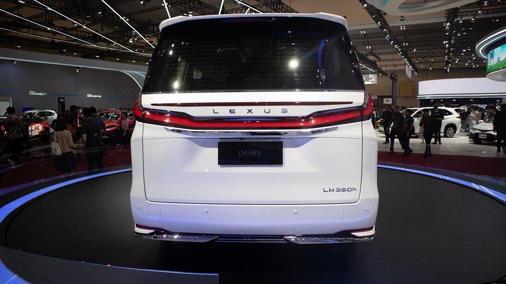 booth lexus