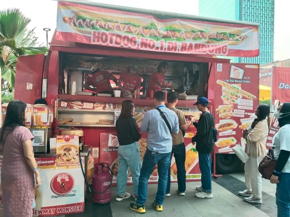 booth makanan di GIIAS