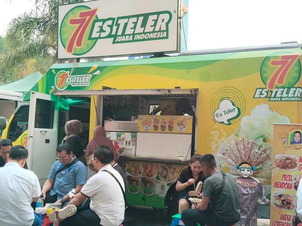 booth makanan di GIIAS