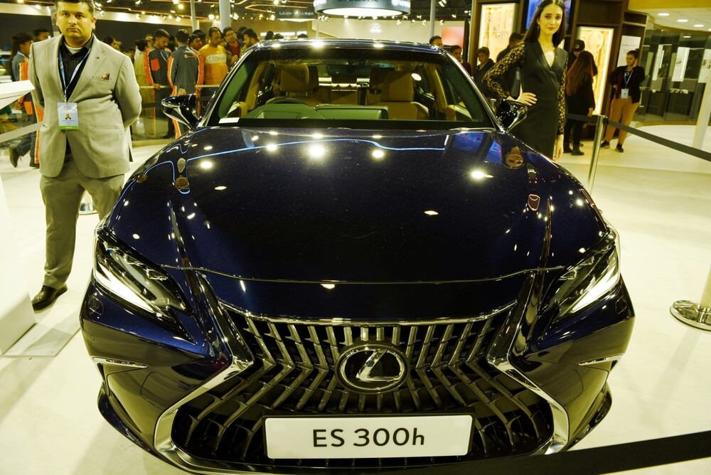 lexus giias 2023 es 300 h