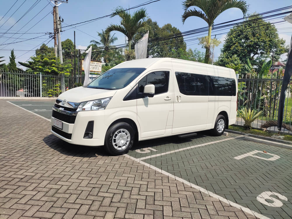 harga toyota hiace