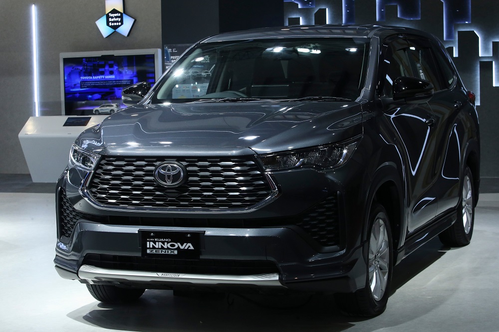 Serena e-Power Tantang Zenix Hybrid di GIIAS 2024!