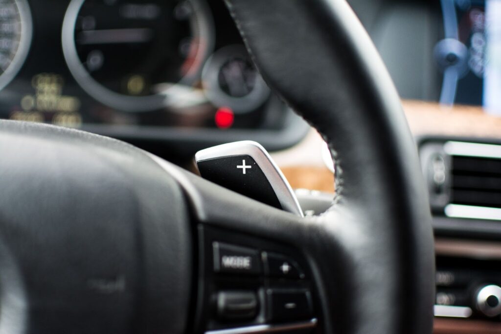 Toyota Venturer dengan Paddle Shift