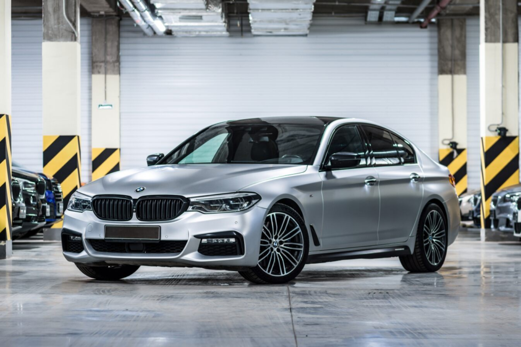 Mobil BMW di SEVA