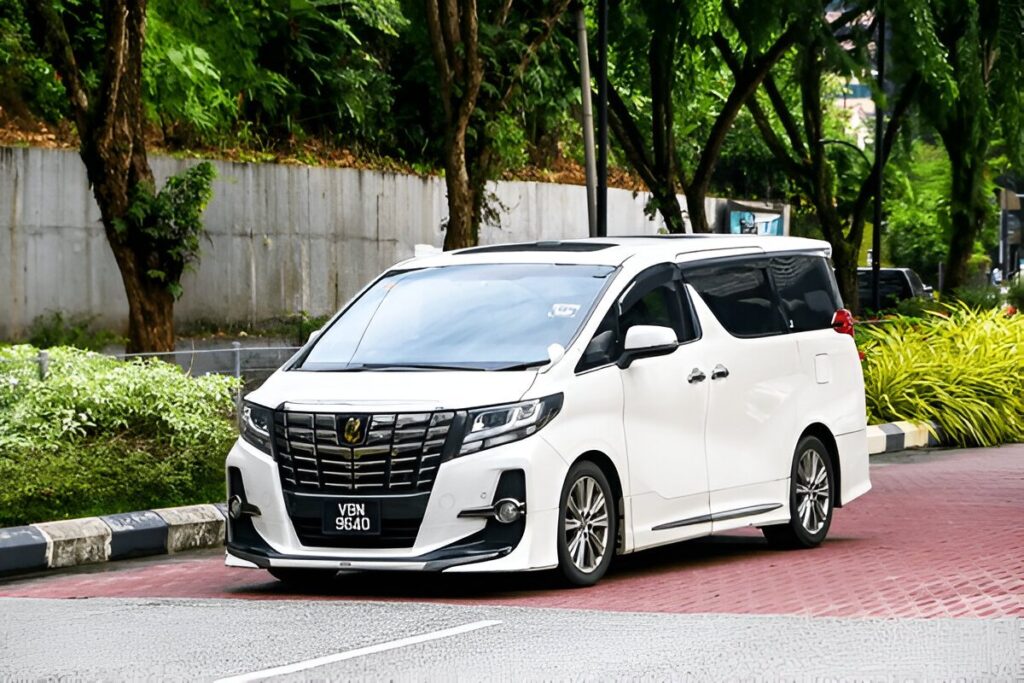 Toyota Alphard 2024 Mobil Keluarga Mewah yang Siap Temani Perjalanan Kamu