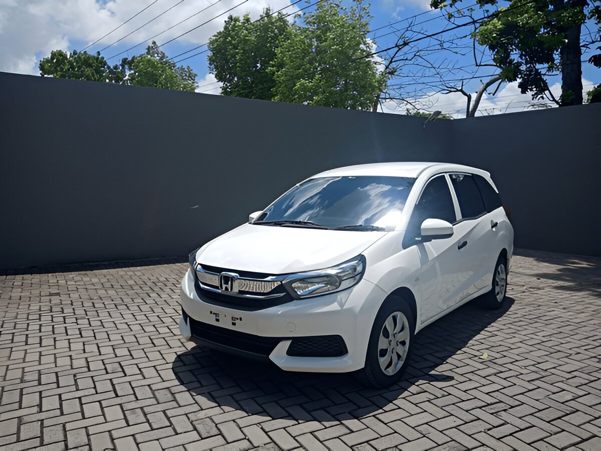 Harga Mobil Second Murah untuk Dipakai Traveling