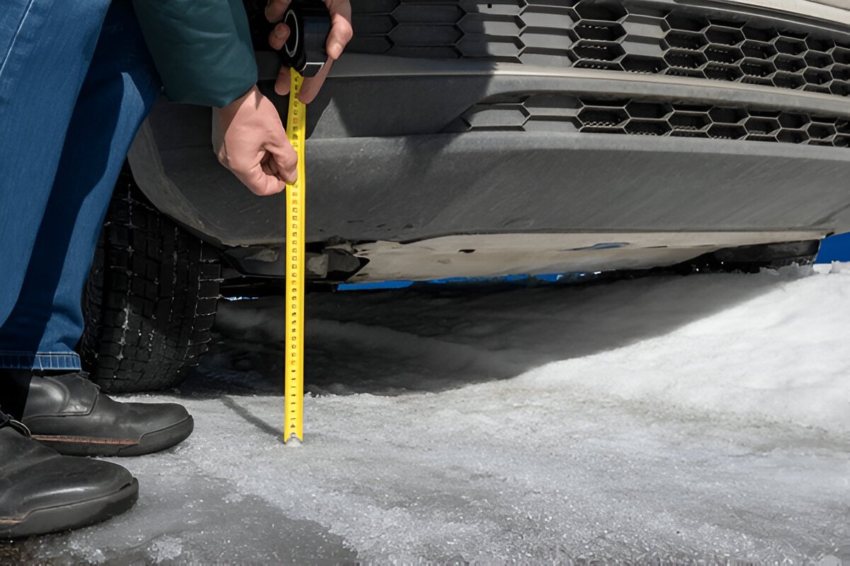 Jalanan Berlubang? Tenang, Ground Clearance Avanza Siap Hadapi!