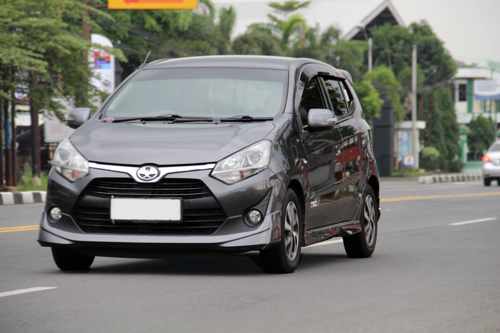 Agya Mobil City Car Irit dan Lincah untuk Perjalanan Sehari-hari