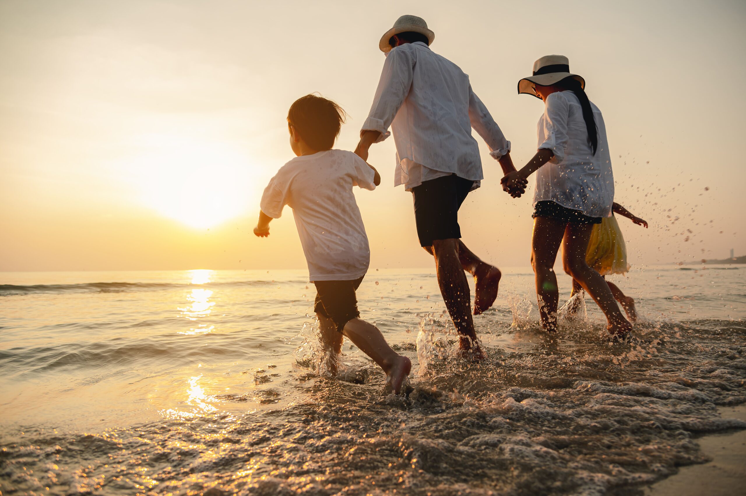 17 Rekomendasi Wisata Pantai Terbaik di Indonesia