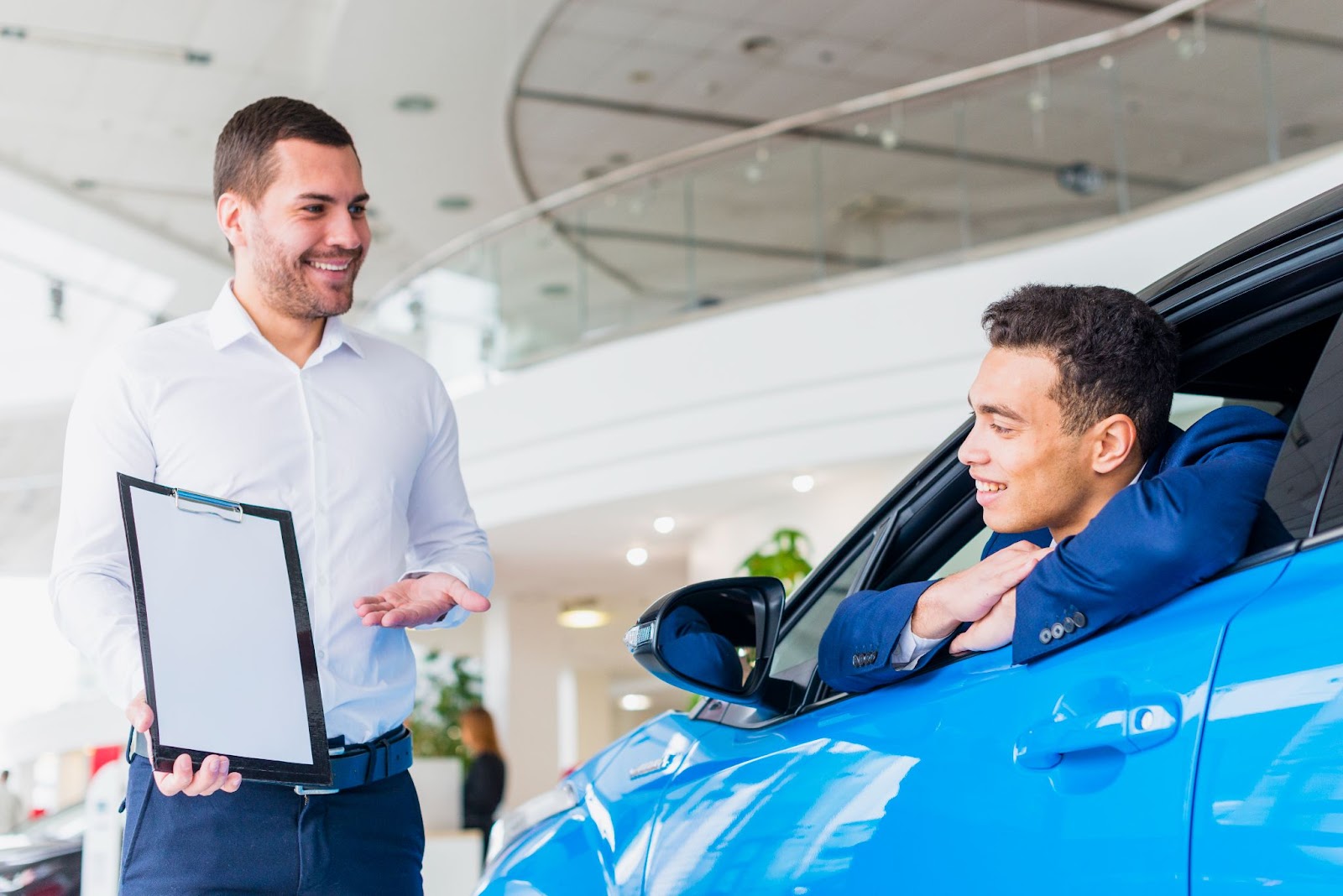 Bingung Pilih Mobil Baru atau Bekas? Yuk, Bandingkan Plus Minusnya di Sini!