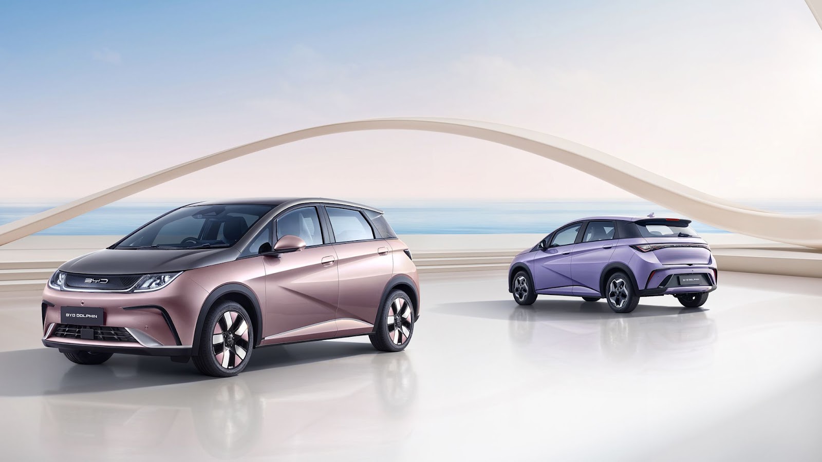 Harga Mobil BYD Terbaru 2025: Daftar Lengkap Semua Tipe & Spesifikasinya