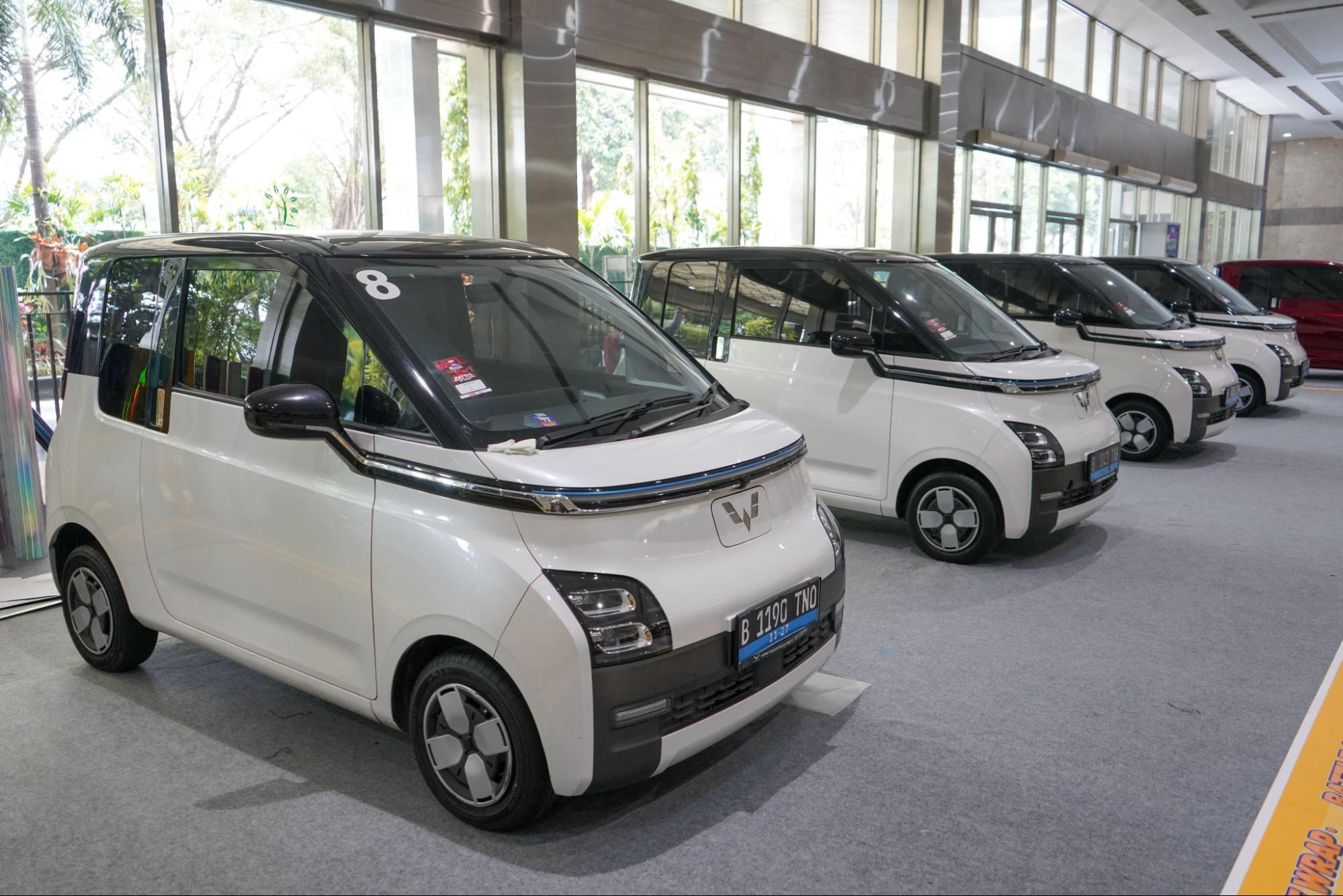 Update Semua Harga Mobil Listrik Wuling Terbaru 2025