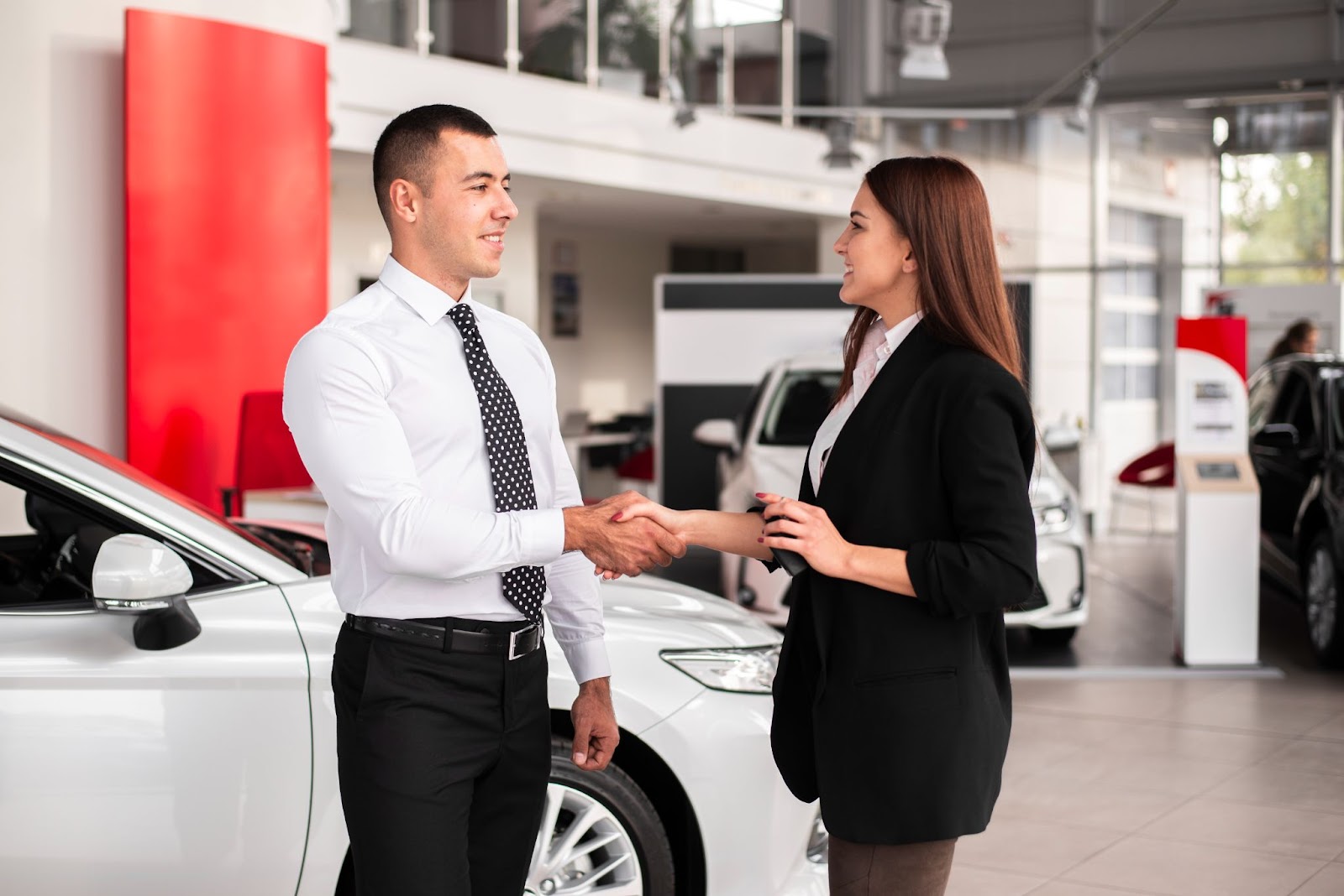Beli Mobil Toyota Baru Pakai Pembiayaan Dana SEVA Astra? Ini Hitungan Cicilan Realistisnya!
