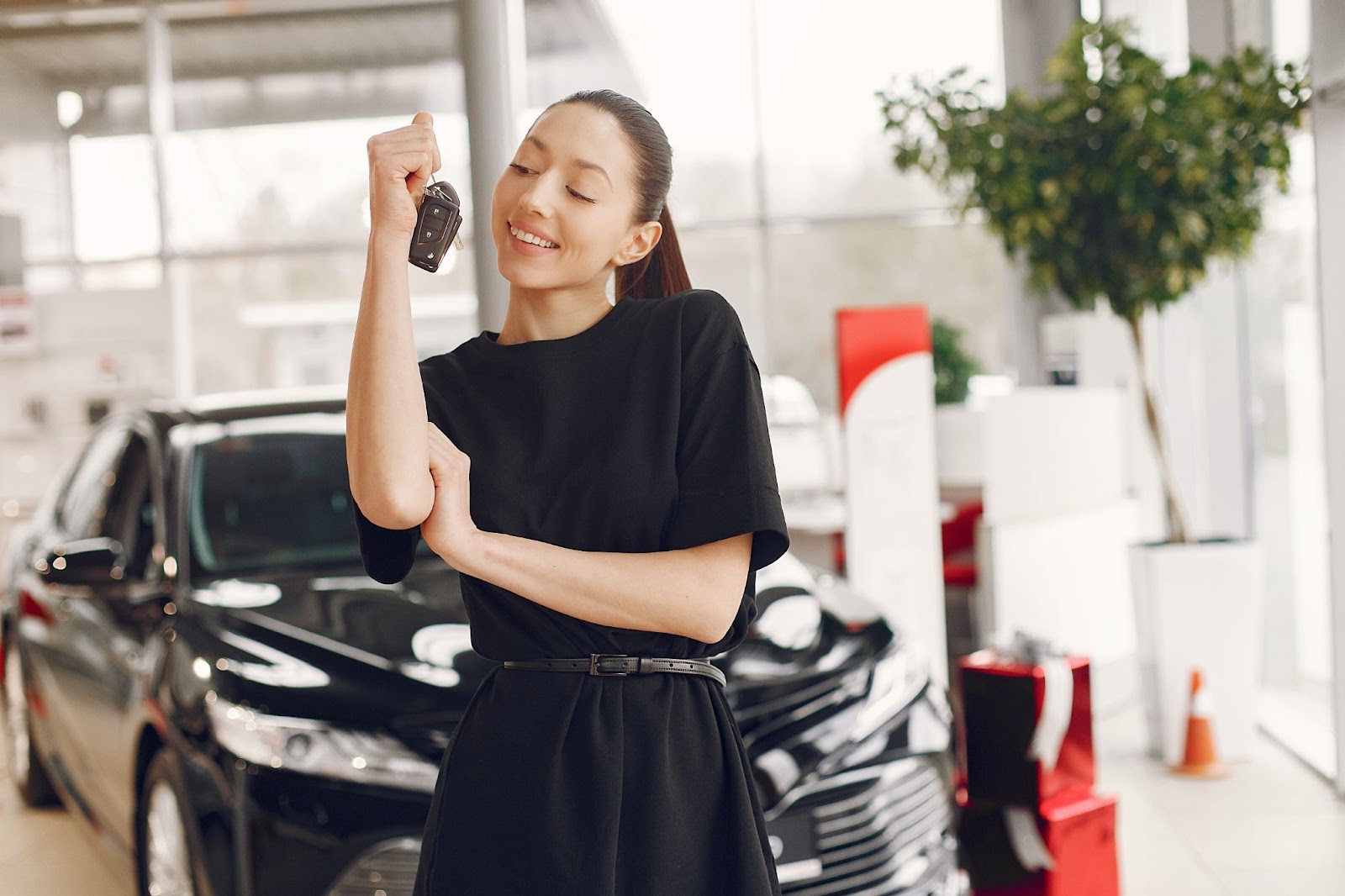 Harga Naik, Pajak Baru! Ini 7 Alasan Beli Mobil Bekas di 2025 Lebih Menguntungkan